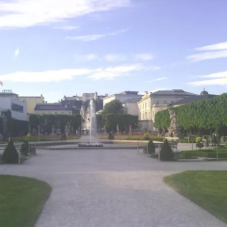 Haus Pfeiffenberger * أبين ايم بونغاو