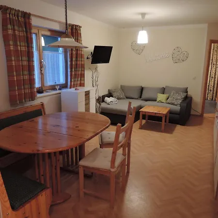 Haus Pfeiffenberger شقة